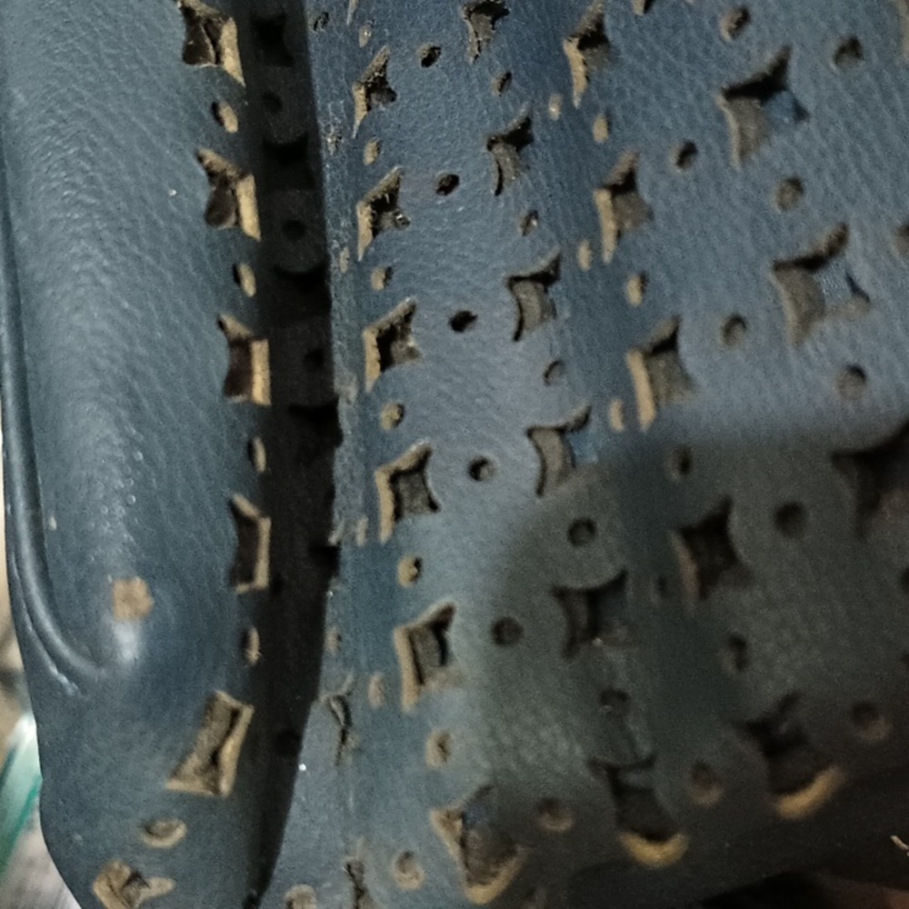 Beya Handbag - Picture 11 of 11